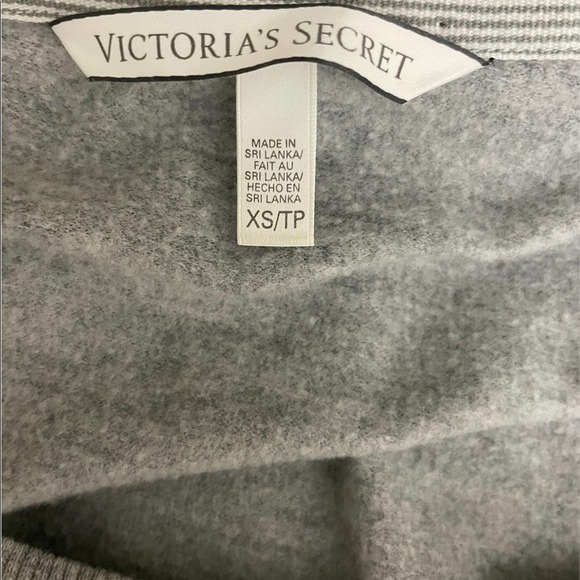Victoria secret womens paradise stripe on sleeves sweatshirt size X-Smal… - Picture 8 of 8